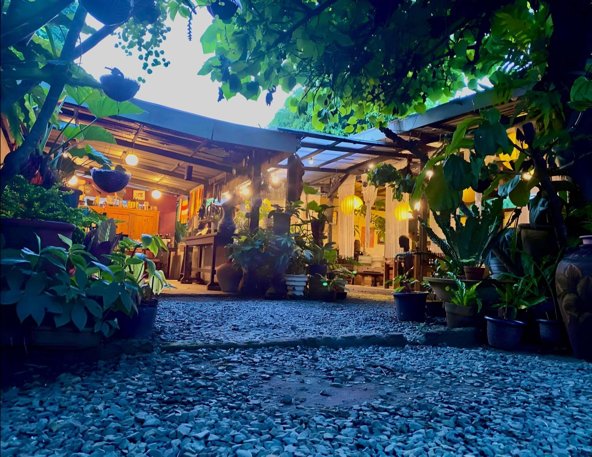 Marius B&B & Hostel Silang Dış mekan fotoğraf