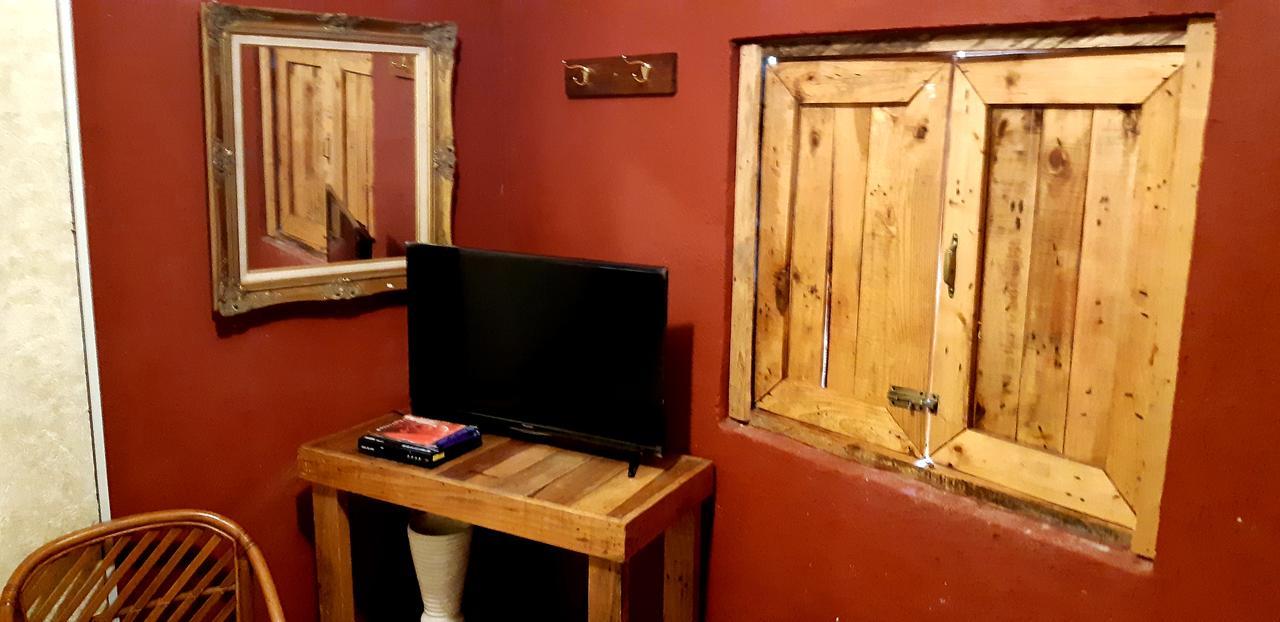 Marius B&B & Hostel Silang Dış mekan fotoğraf